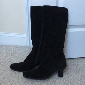 Tall black suede boots - Excellent condition